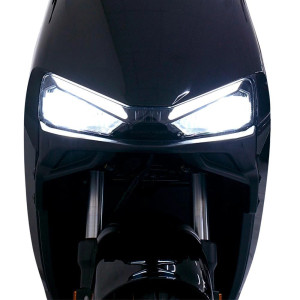 Електроскутер SARKCYBER HC200 CBS Diamond Black