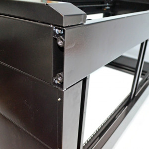 Шафа серверна підлогова CMS UA-MGSE1866MB 19" 18U 610x675x945мм чорна