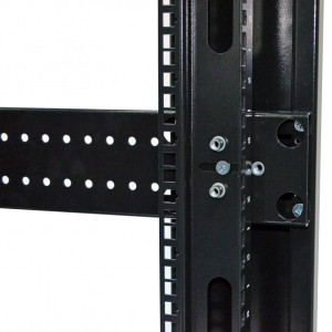 Шафа серверна підлогова CMS UA-MGSE1866MB 19" 18U 610x675x945мм чорна
