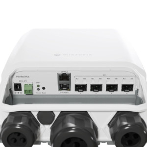 4-портовый управляемый Mikrotik FiberBox Plus (CRS305-1G-4S+OUT)