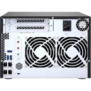 Система зберігання даних QNAP TS-673A-8G з 6 відсіками для дисків, 8GB RAM, настільне виконання