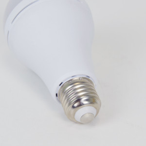 Комплект із двох ламп LED Lightwell BS2C2 9 Вт Е27 з вбудованим акумулятором