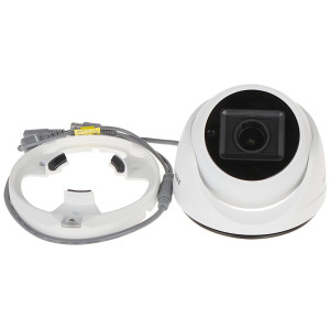 Turbo HD видеокамера Hikvision DS-2CE56H0T-IT3ZF (2.7-13 мм) 5Мп Turbo HD видеокамера Hikvision DS-2CE56H0T-IT3ZF (2.7-13 мм) 5Мп